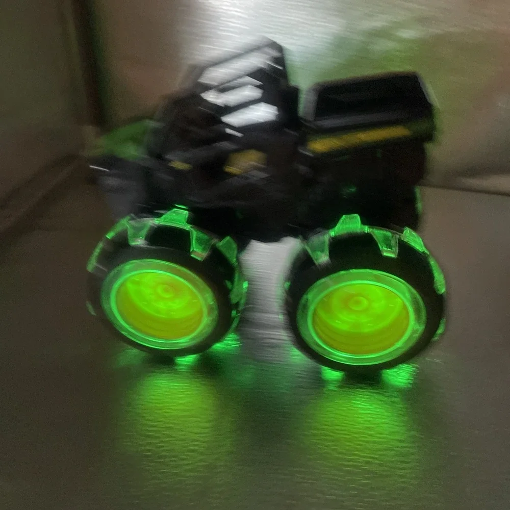 RSX Buggy‎ Green 4x4 Monster Light Up Wheels 8